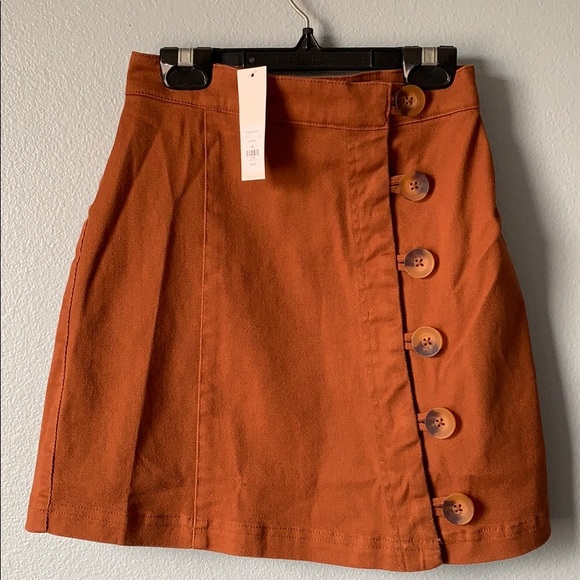 Harper Dresses & Skirts - BNWT rust skirt!